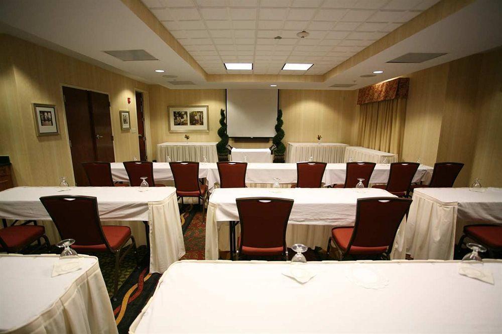Hilton Garden Inn Elkhart Extérieur photo