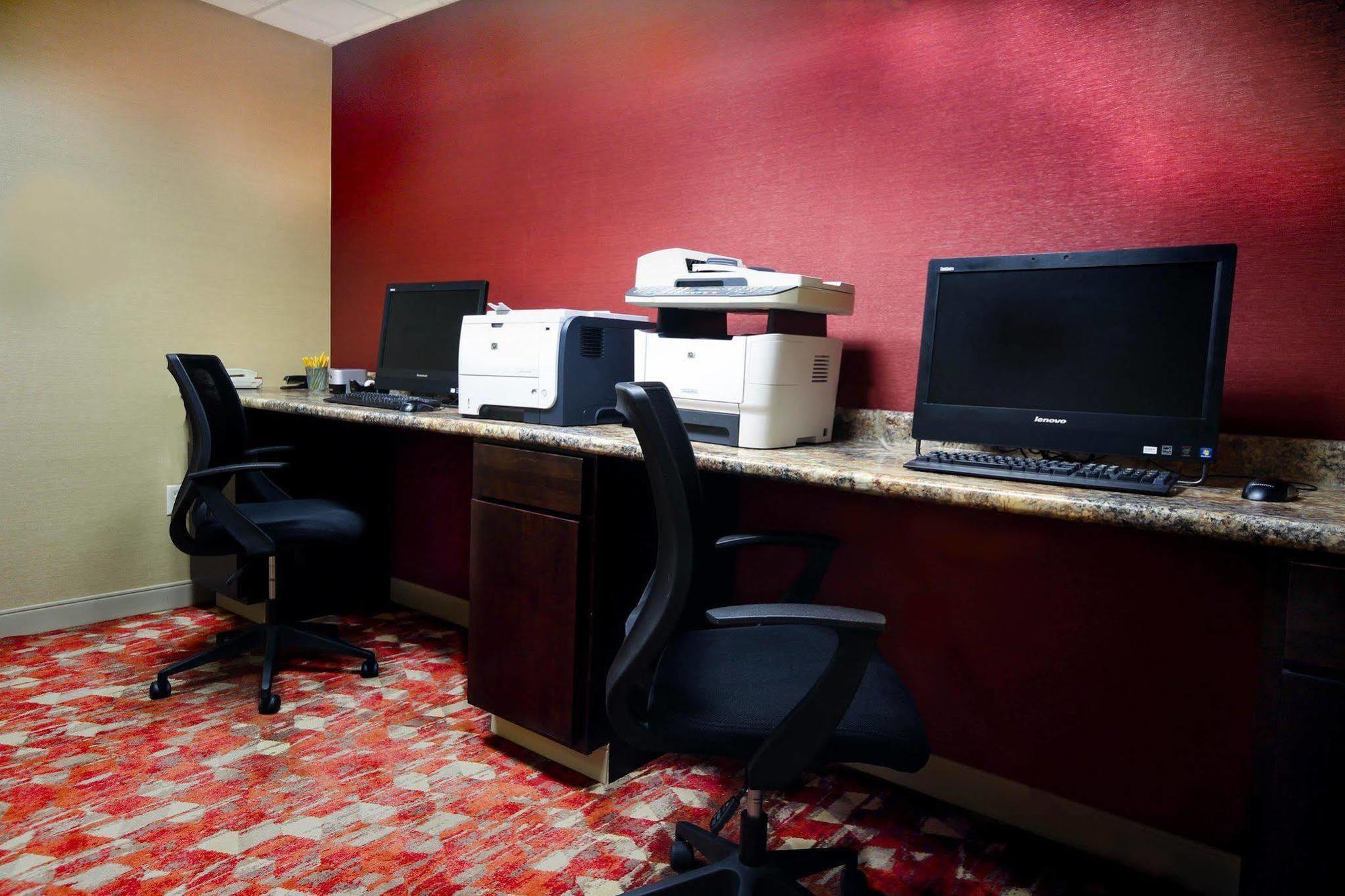 Hilton Garden Inn Elkhart Extérieur photo